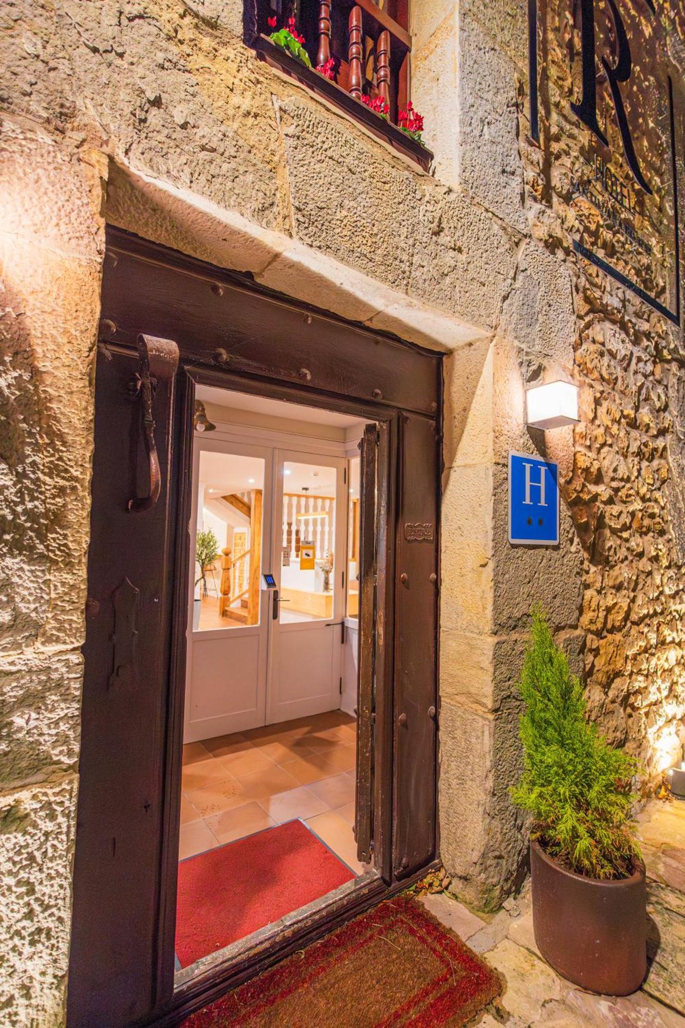 Hotel R Santillana Santillana del Mar Zewnętrze zdjęcie